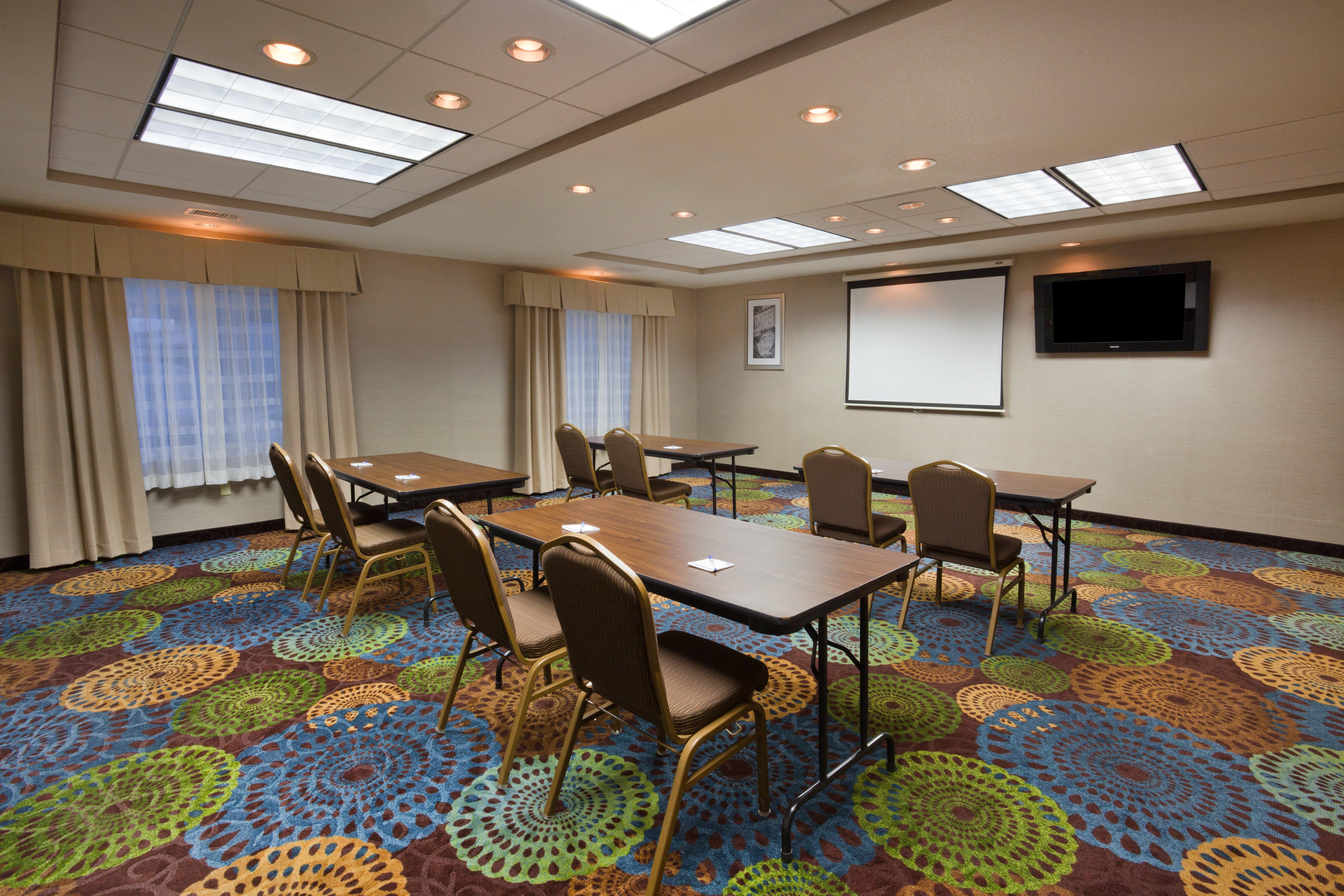 Holiday Inn Express & Suites Aberdeen By Ihg Ngoại thất bức ảnh